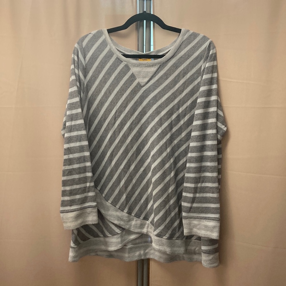 Asymmetrical hem gray striped sweater